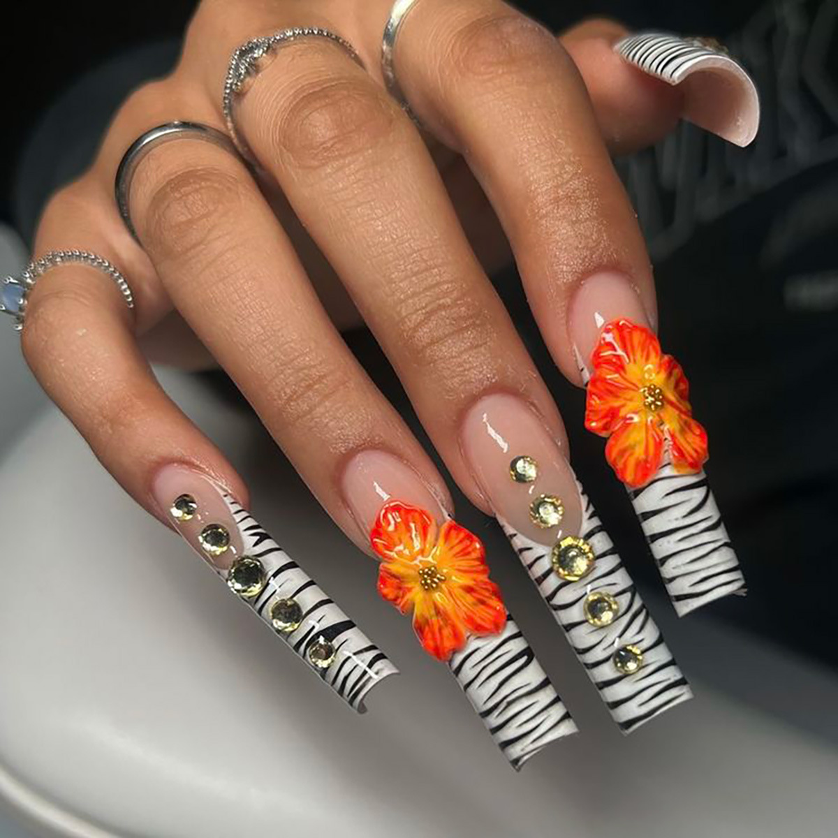 Nail Art French Nails - 24 szt. Naklejane paznokcie z motywem