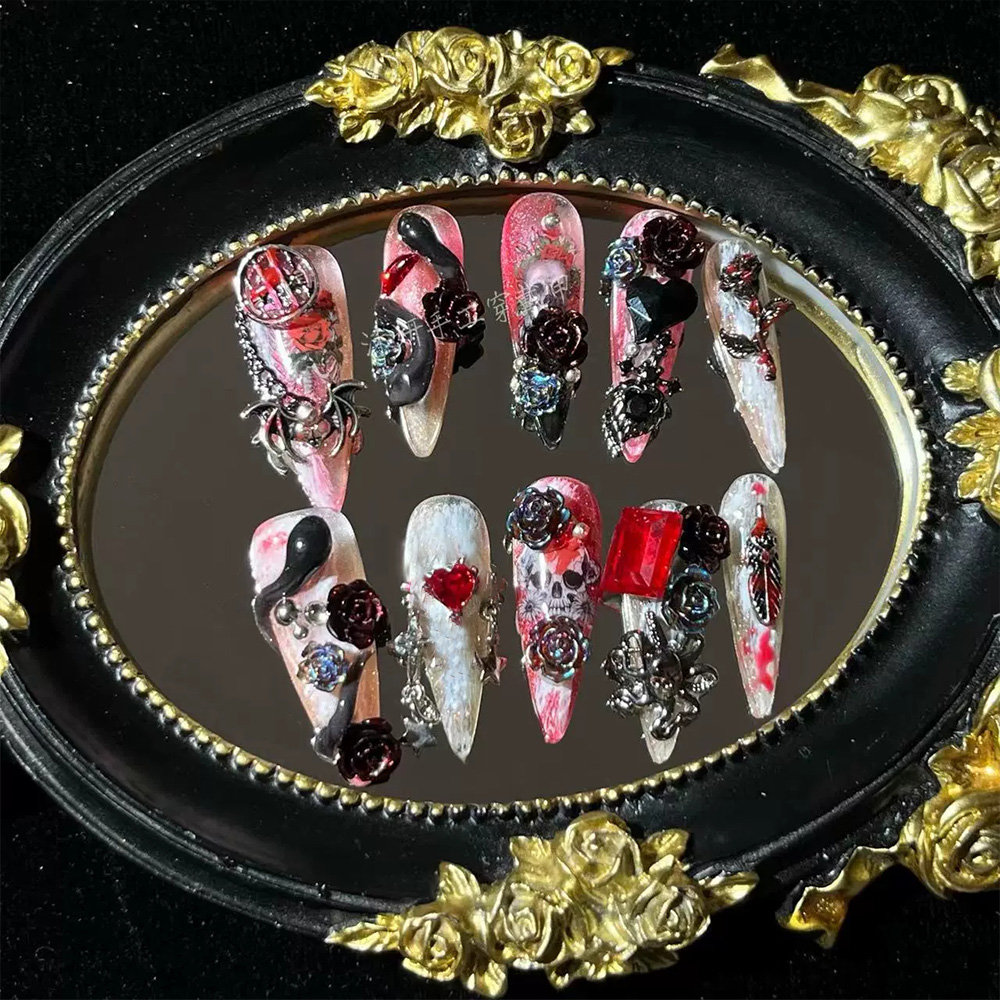 Fajne, mroczne, punkowe, w sty – Nail Art Red recenzja i cena