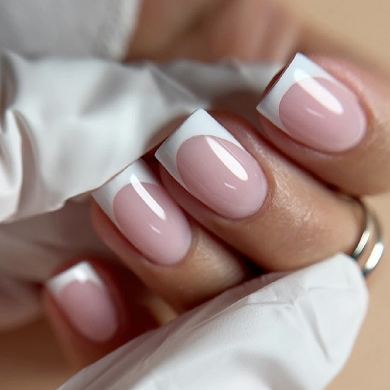 24Pcs Krótkie Kwadratowe Ręczn – Nail Art French Nails recenzja i cena
