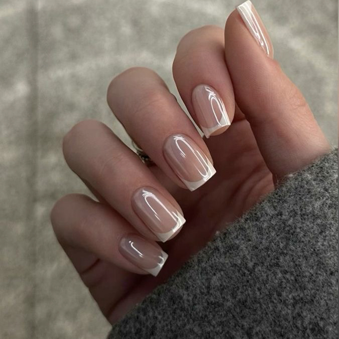 24Pcs Krótkie Kwadratowe Ręczn – Nail Art French Nails recenzja i cena