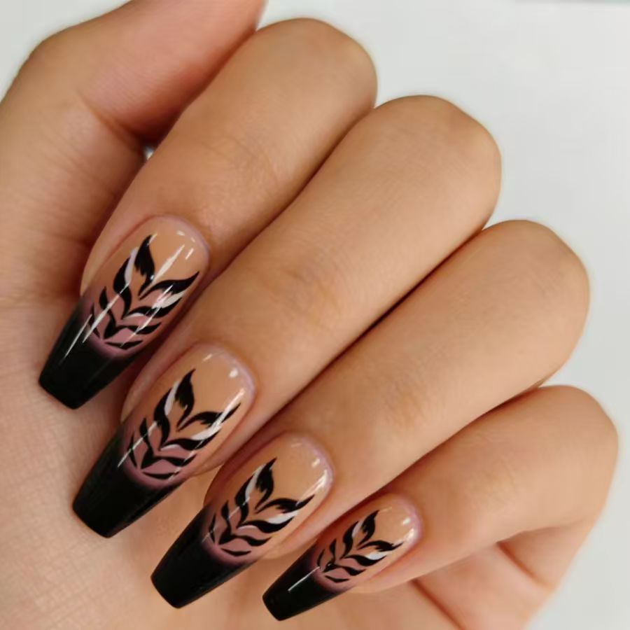 Średnie sztuczne paznokcie dla – Nail Art Full Design recenzja i cena