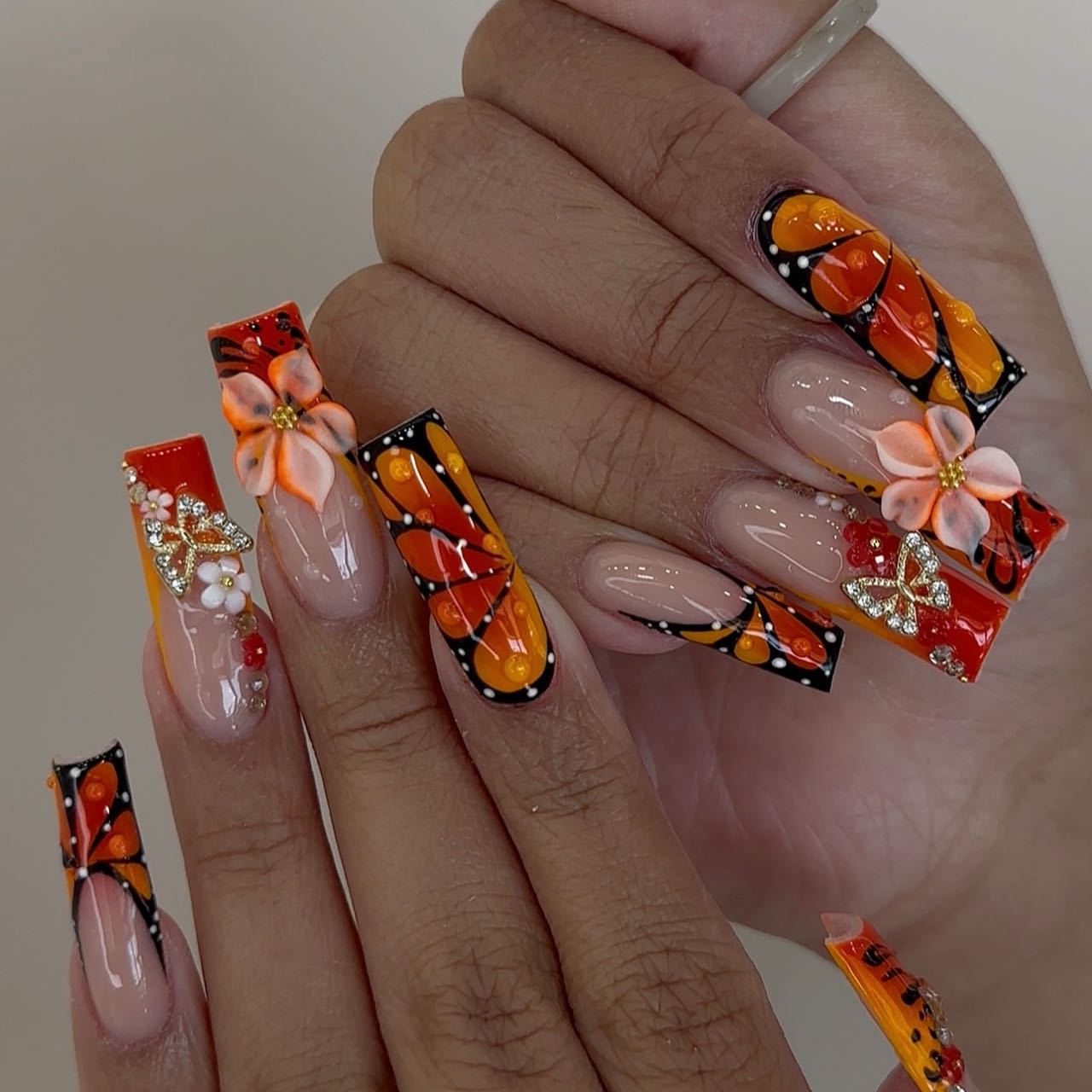 Średnie sztuczne paznokcie dla – Nail Art Orange recenzja i cena